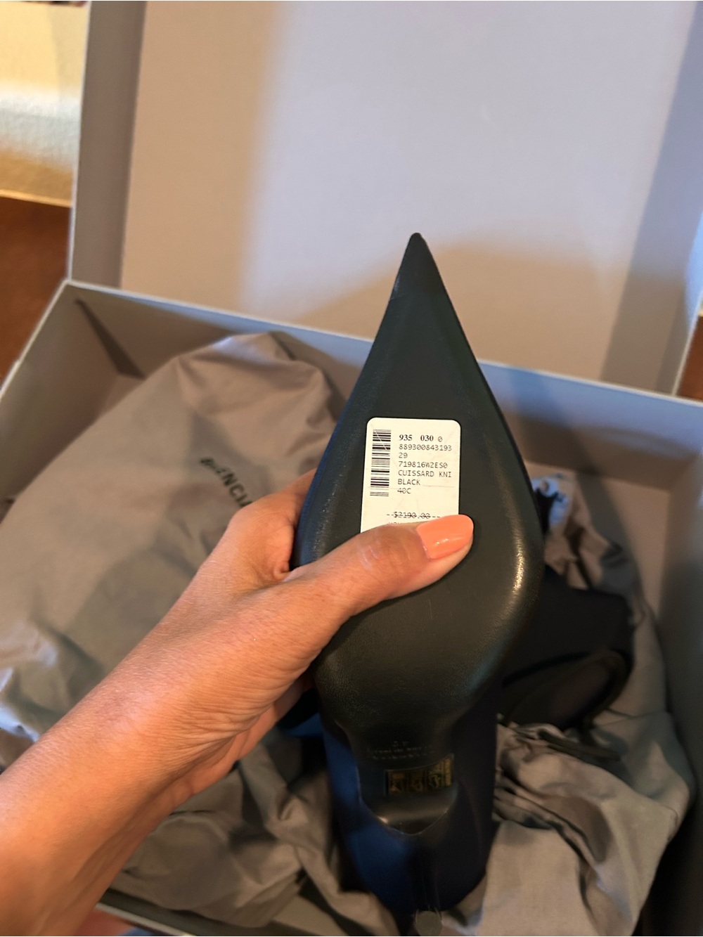 Balenciaga Black Pointed Leather Pump - Picture 7 of 9